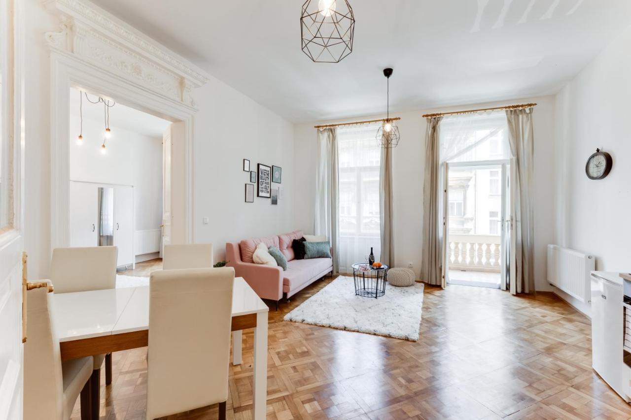 Spacious Cozy 2bds In Center - Stp4 Prague