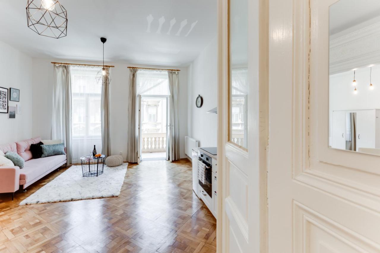 Spacious Cozy 2bds In Center - Stp4 Prague